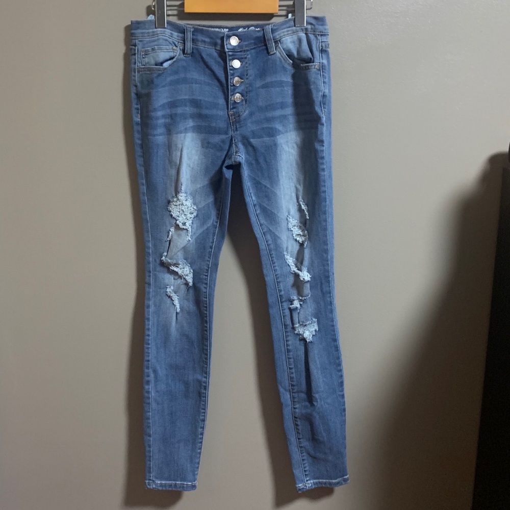 High waisted jeans